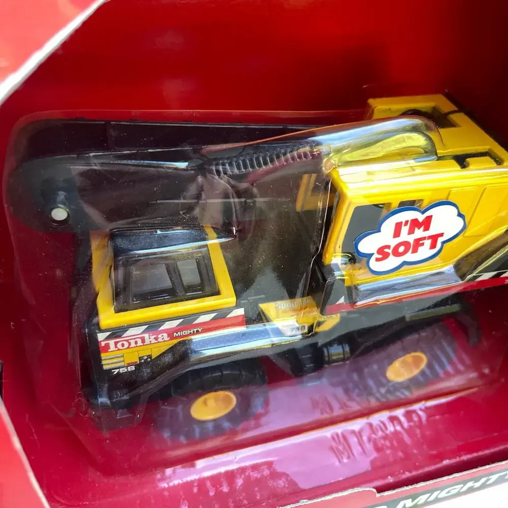 Vintage Maisto Tonka Mini Mighty Series 1 Die Cast Metal Truck 1998 Yellow NOS